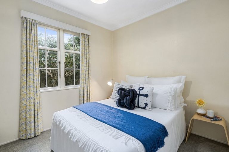 Photo of property in 330 Karori Road, Karori, Wellington, 6012