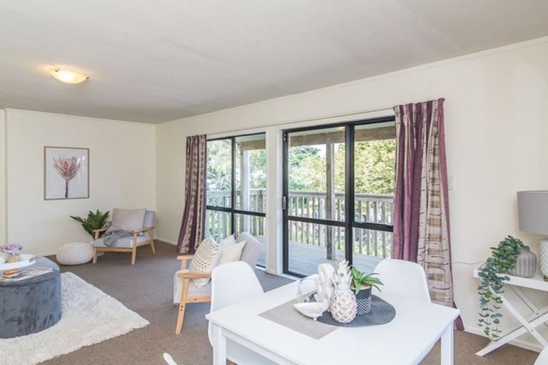 Photo of property in 90 Aorangi Road, Paraparaumu, 5032