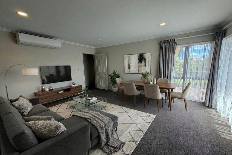 Photo of property in 8 Camith Close, Flat Bush, Auckland, 2016