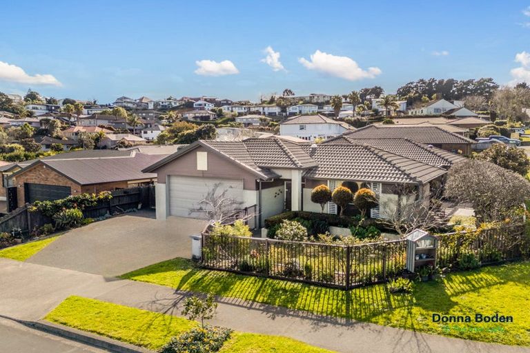 Photo of property in 1 Max Short Drive, Pukekohe, 2120