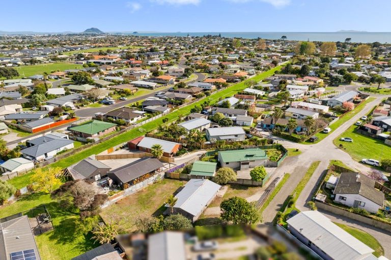 Photo of property in 29b Lyn Grove, Papamoa Beach, Papamoa, 3118