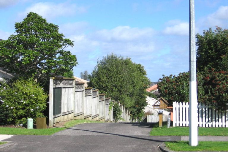 Photo of property in 2/17 Nicholas Road, Somerville, Auckland, 2014
