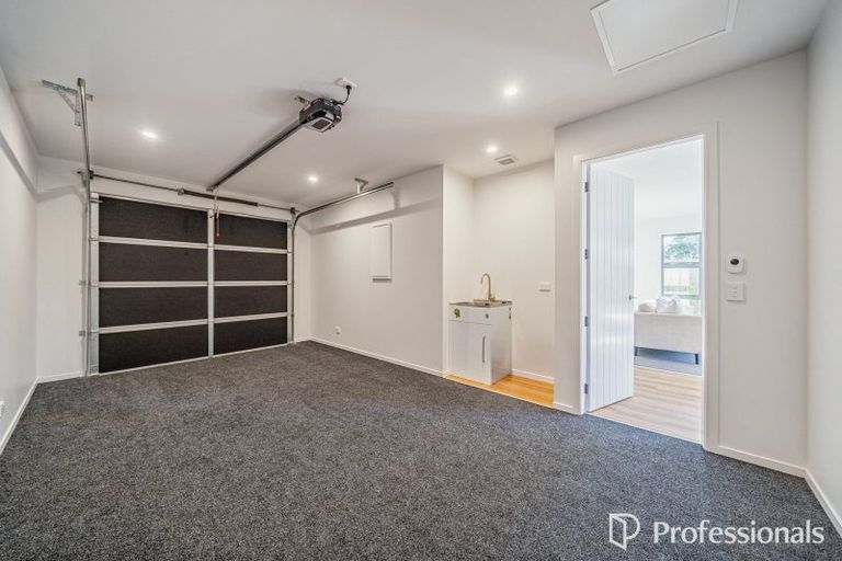 Photo of property in 9b Seddon Street, Waikanae, 5036