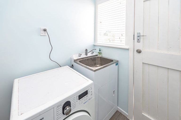 Photo of property in 5 Raupo Street, Castlecliff, Whanganui, 4501