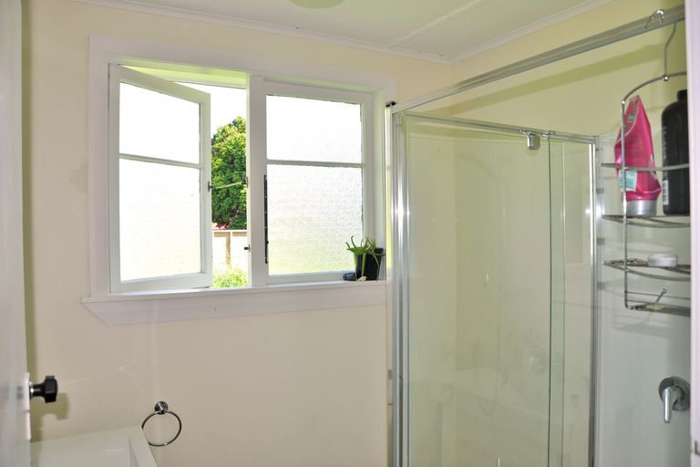 Photo of property in 23 Cumberland Street, Leigh, 0985