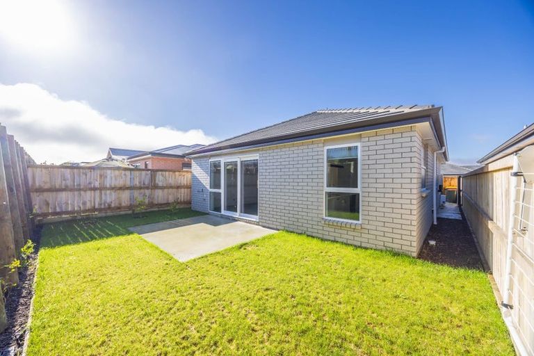 Photo of property in 13 Waruhia Crescent, Rototuna North, 3210