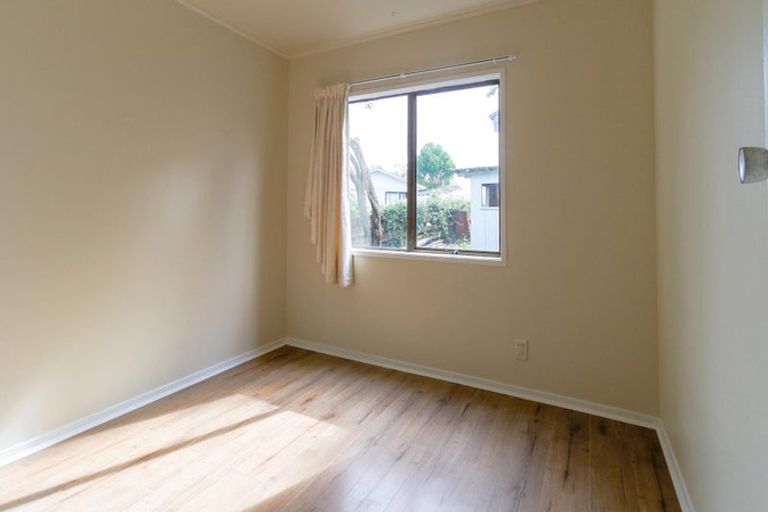 Photo of property in 6 Nearco Street, Randwick Park, Auckland, 2105