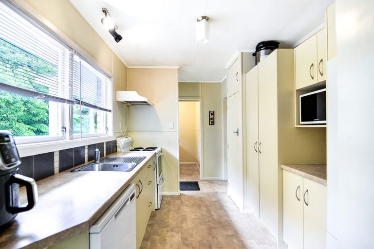 Photo of property in 9 Lorraine Place, Glenview, Hamilton, 3206