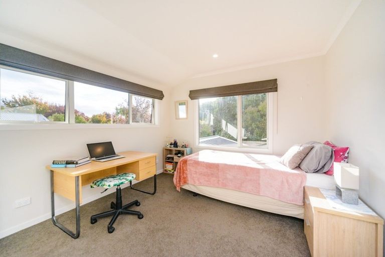 Photo of property in 23a Colombo Street, Hokowhitu, Palmerston North, 4410