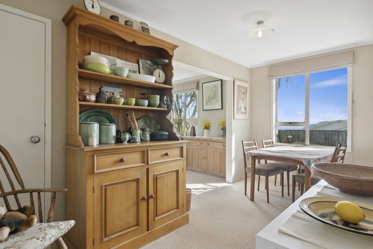 Photo of property in 93 Pikarere Street, Titahi Bay, Porirua, 5022