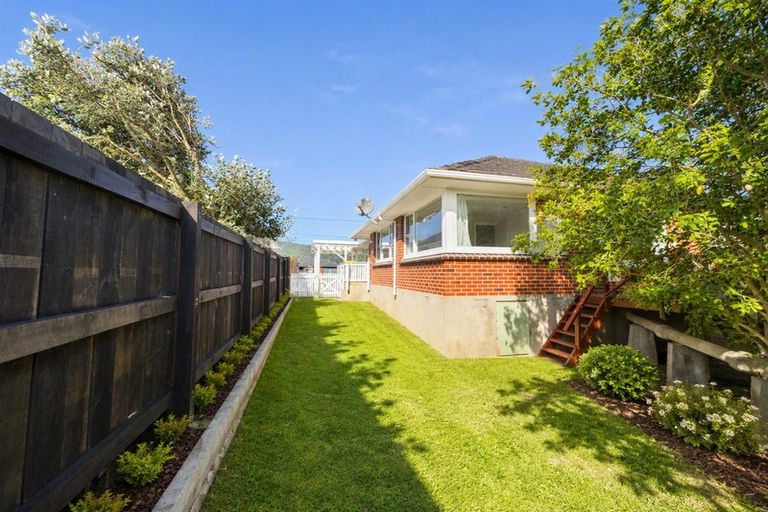 Photo of property in 1009 High Street, Avalon, Lower Hutt, 5011