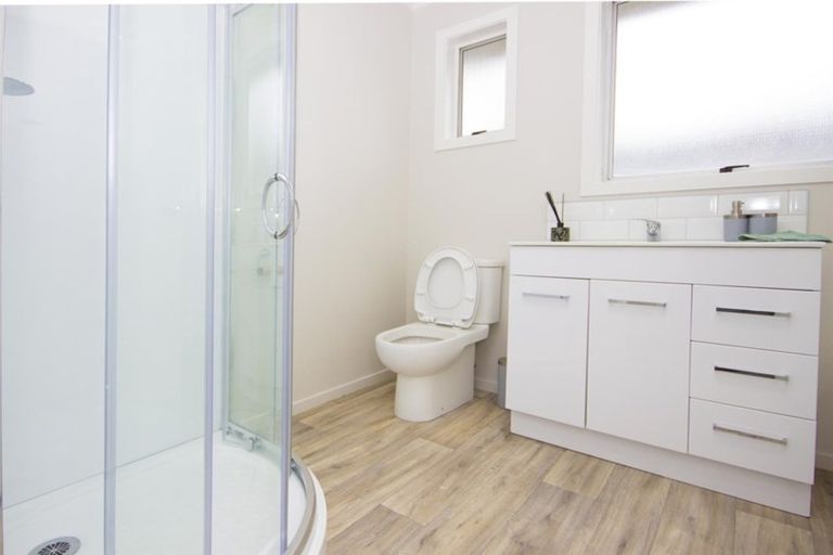 Photo of property in 8 Carbery Place, Manurewa, Auckland, 2102