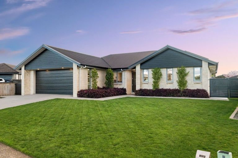 Photo of property in 27 Mortlake Heights, Pyes Pa, Tauranga, 3112
