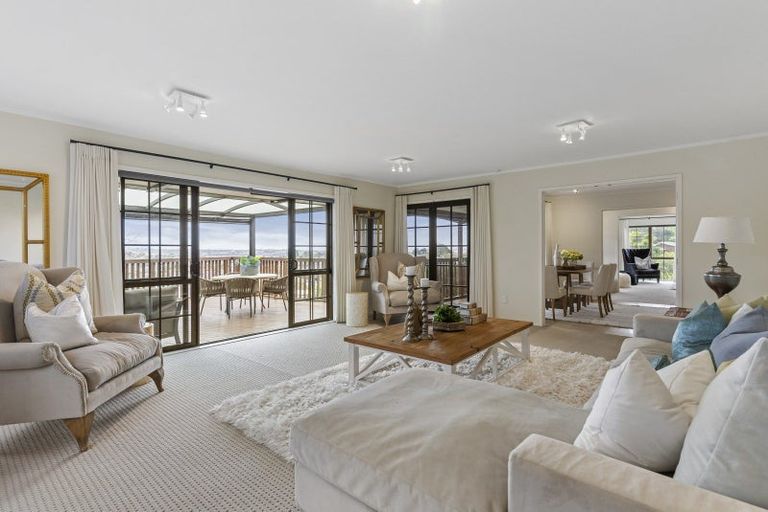 Photo of property in 7 Luana Way, Bucklands Beach, Auckland, 2014