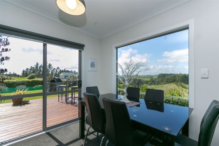 Photo of property in 281 Upland Road, Tarurutangi, New Plymouth, 4372