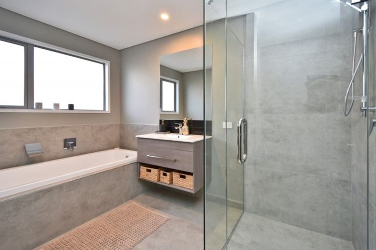 Photo of property in 33 Prestons Park Drive, Marshland, Christchurch, 8083