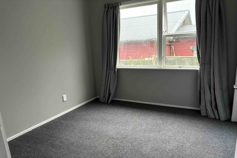 Photo of property in 19 Creswick Terrace, Northland, Wellington, 6012