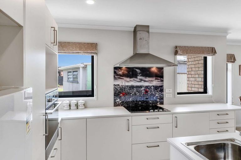 Photo of property in 2 Burns Street, Springvale, Whanganui, 4501