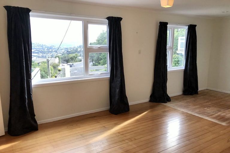 Photo of property in 82 Tannadyce Street, Strathmore Park, Wellington, 6022