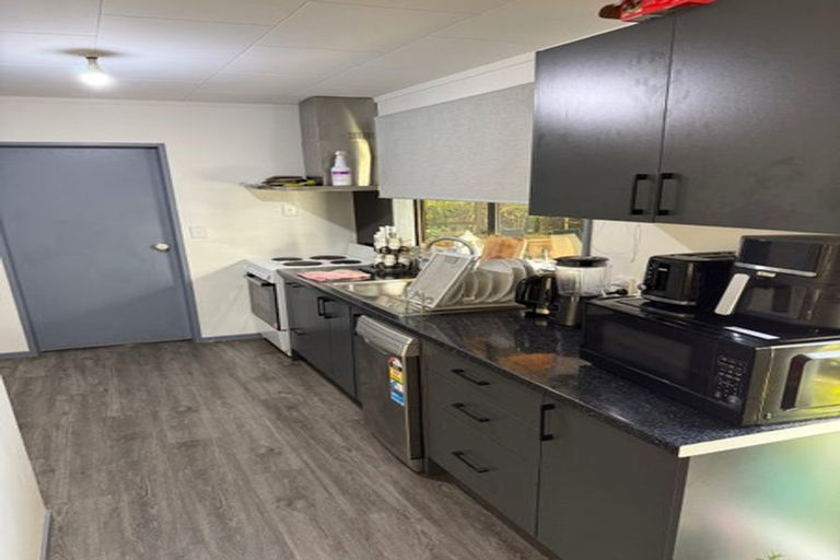 Photo of property in 73 Montgomery Avenue, Karori, Wellington, 6012