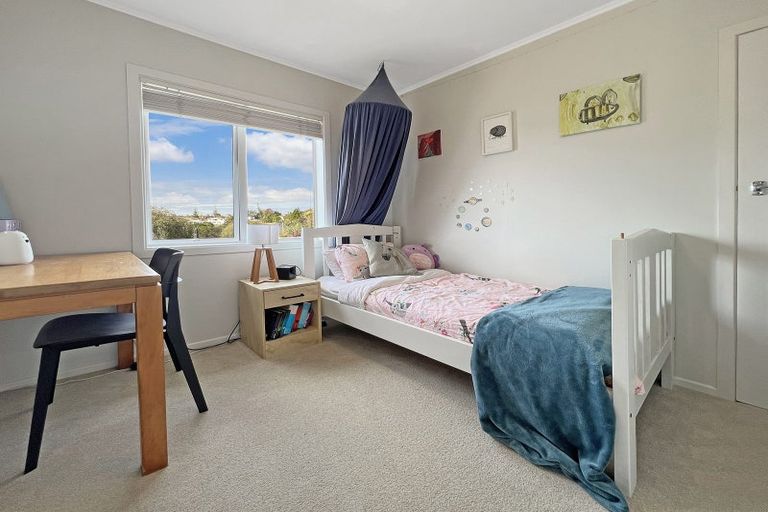 Photo of property in 32 Mason Street, New Lynn, Auckland, 0600