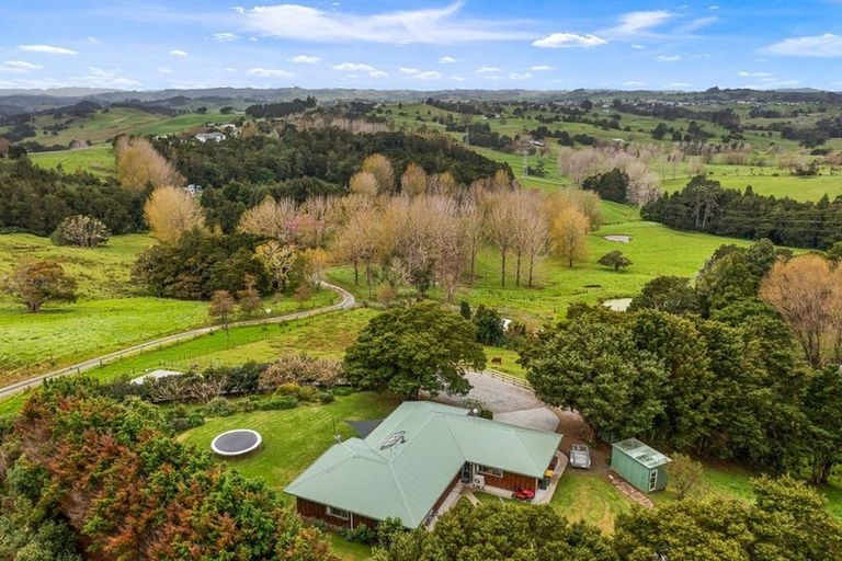 Photo of property in 5352 Kaipara Coast Highway, Wellsford, 0972