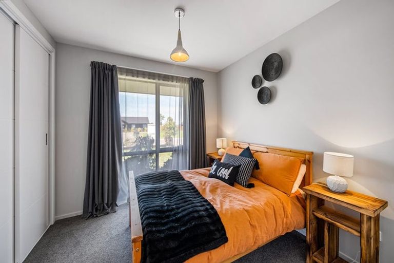 Photo of property in 70 Kingsdowne Drive, West Melton, 7618