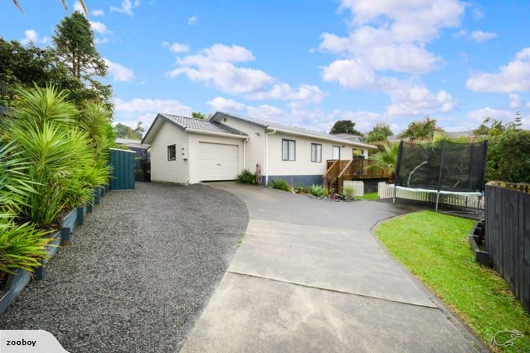 Photo of property in 25 Broadfield Street, Massey, Auckland, 0614