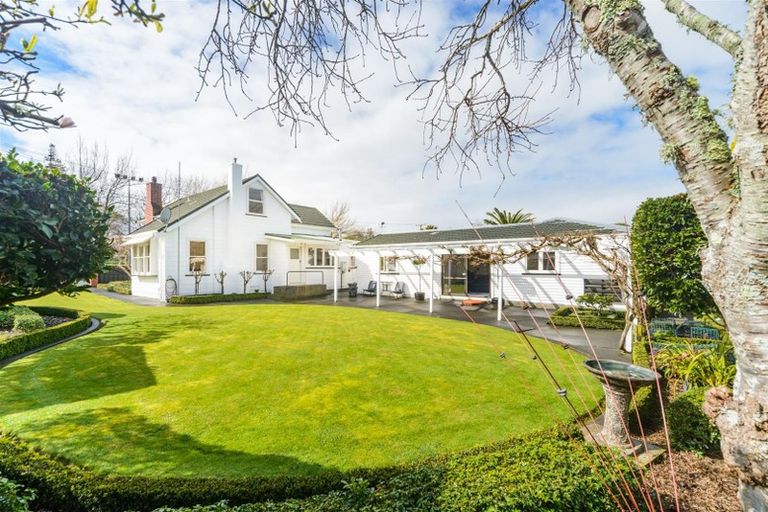 Photo of property in 23 Follett Street, Marton, 4710