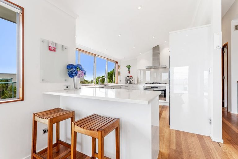 Photo of property in 33 Totara Road, Stanmore Bay, Whangaparaoa, 0932