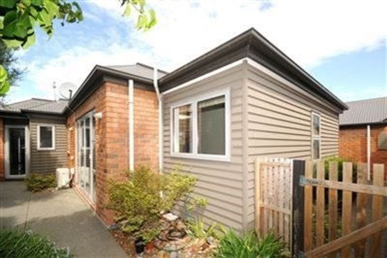 Photo of property in 121b Jeffreys Road, Strowan, Christchurch, 8052