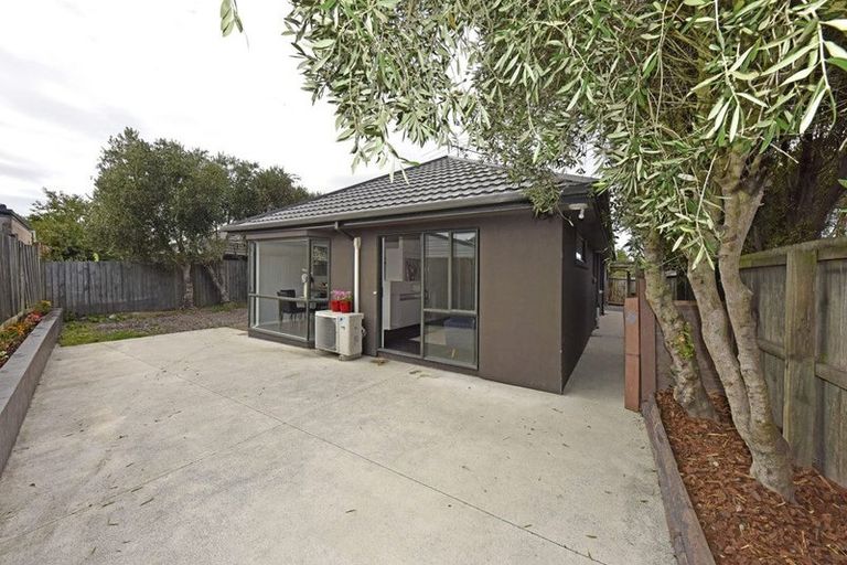 Photo of property in 82 Atlantis Street, New Brighton, Christchurch, 8083