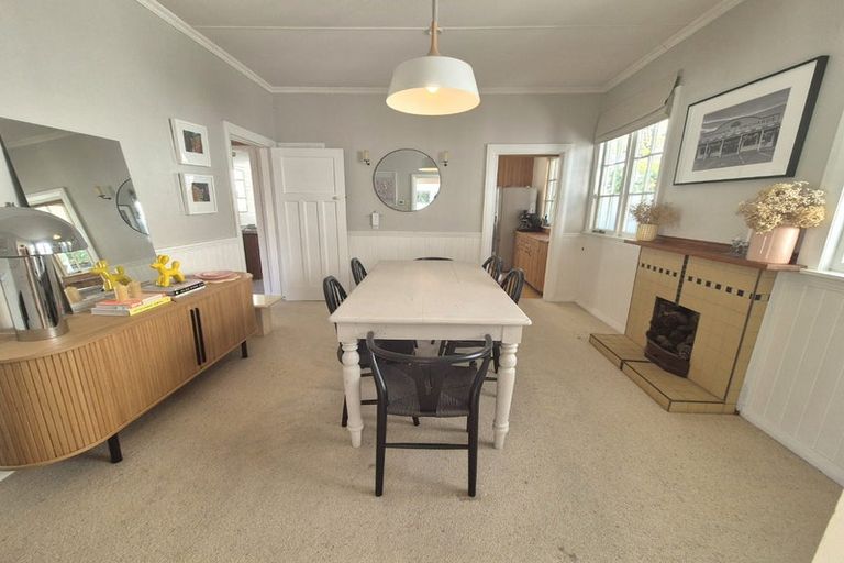 Photo of property in 403 Muritai Road, Eastbourne, Lower Hutt, 5013