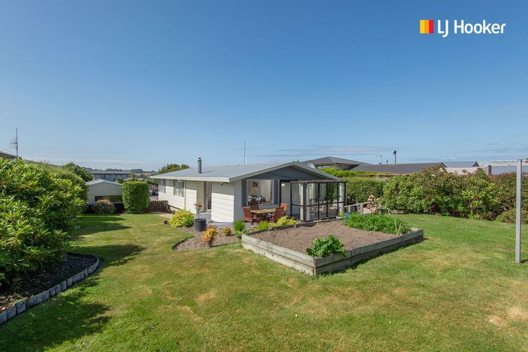 Photo of property in 29 Estuary Crescent, Fairfield, Dunedin, 9018