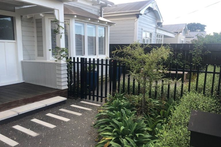 Photo of property in 15 Elizabeth Street, Petone, Lower Hutt, 5012