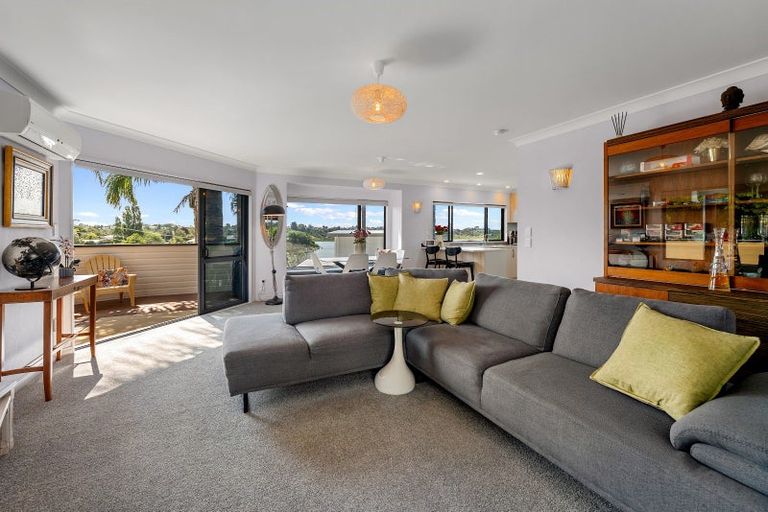 Photo of property in 190 Welcome Bay Road, Welcome Bay, Tauranga, 3112