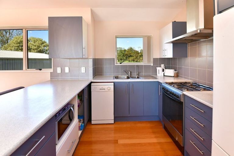 Photo of property in 37 Te Pua School Road, Helensville, 0875