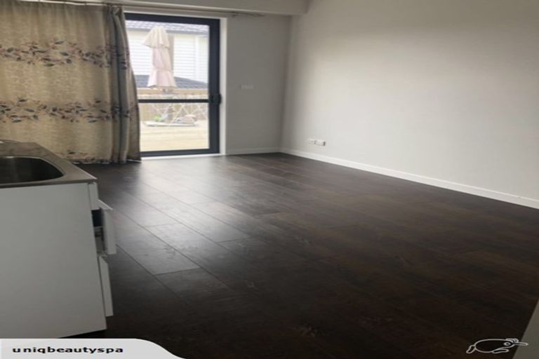 Photo of property in 27 Korihi Drive, Swanson, Auckland, 0614