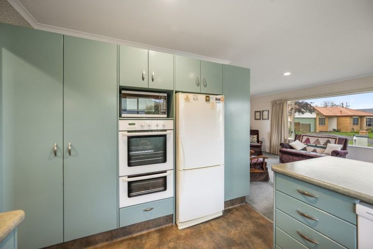 Photo of property in 14 Flemington Place, Taradale, Napier, 4112