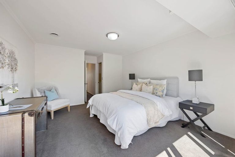 Photo of property in 2/28 Britannia Place, Half Moon Bay, Auckland, 2012