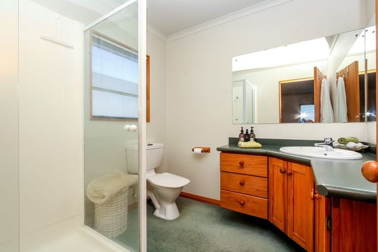 Photo of property in 3 Chatswood Grove, Fitzroy, New Plymouth, 4312