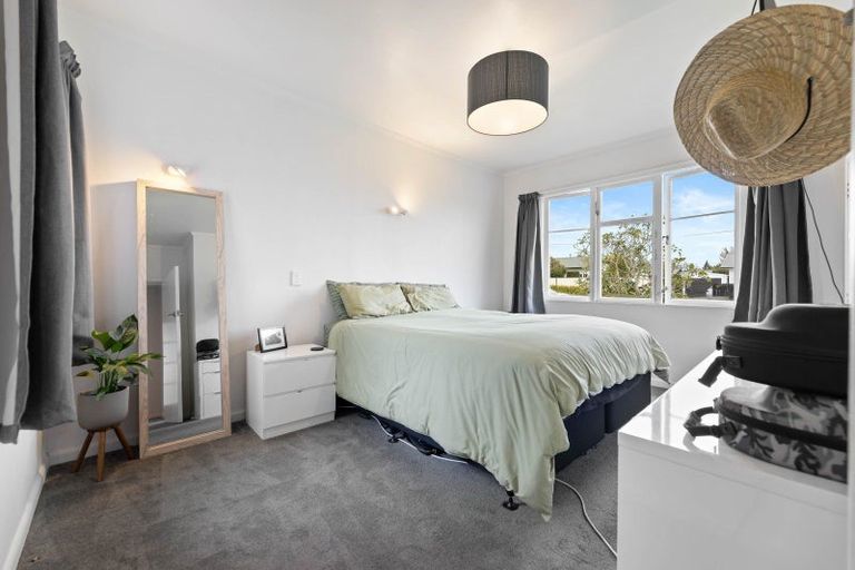 Photo of property in 12 Winter Street, Fairfield, Hamilton, 3214