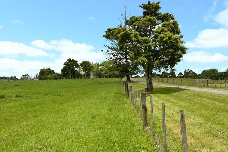 Photo of property in 867 Kahikatea Flat Road, Waitoki, Kaukapakapa, 0871
