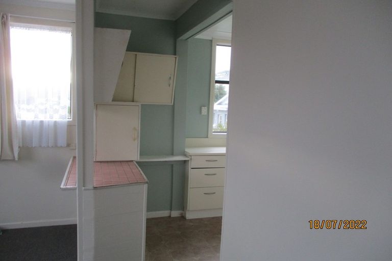 Photo of property in 81 Northland Road, Northland, Wellington, 6012