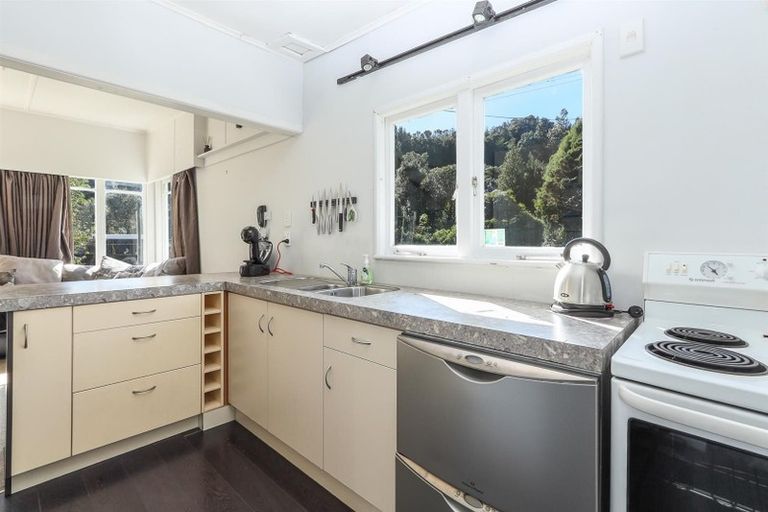 Photo of property in 17 Tombleson Road, Lake Rotoma, Rotorua, 3074