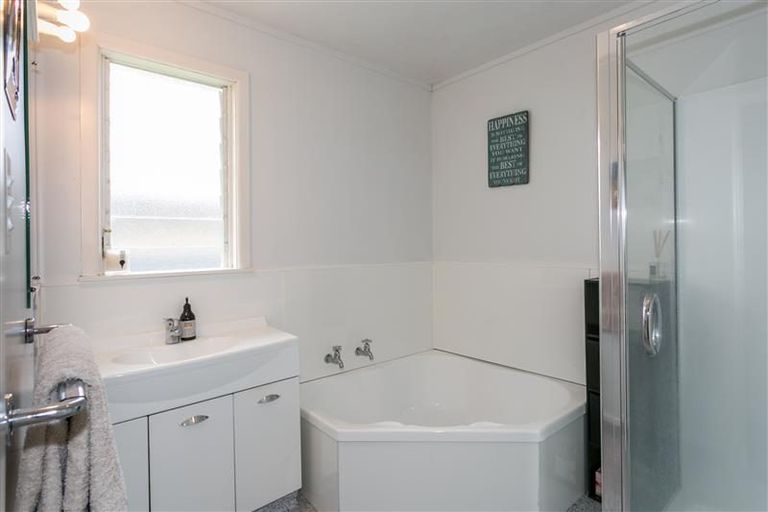 Photo of property in 138 Guppy Road, Taradale, Napier, 4112