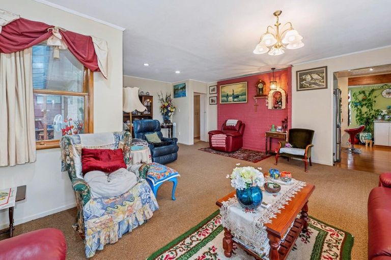 Photo of property in 60 Kawaha Point Road, Kawaha Point, Rotorua, 3010