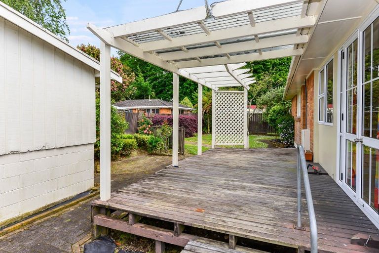 Photo of property in 6 Pickering Crescent, Chedworth, Hamilton, 3210