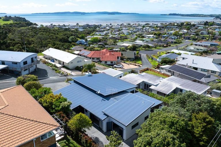 Photo of property in 25 Brampton Road, Snells Beach, 0920