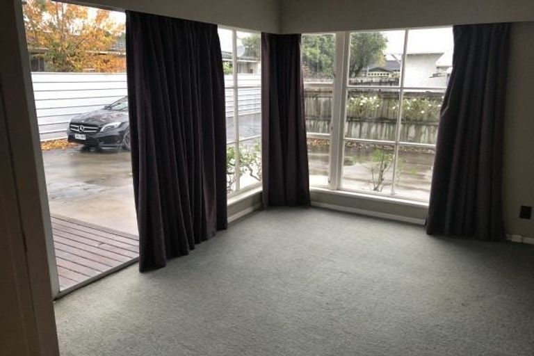 Photo of property in 15a Limbrick Street, Terrace End, Palmerston North, 4410